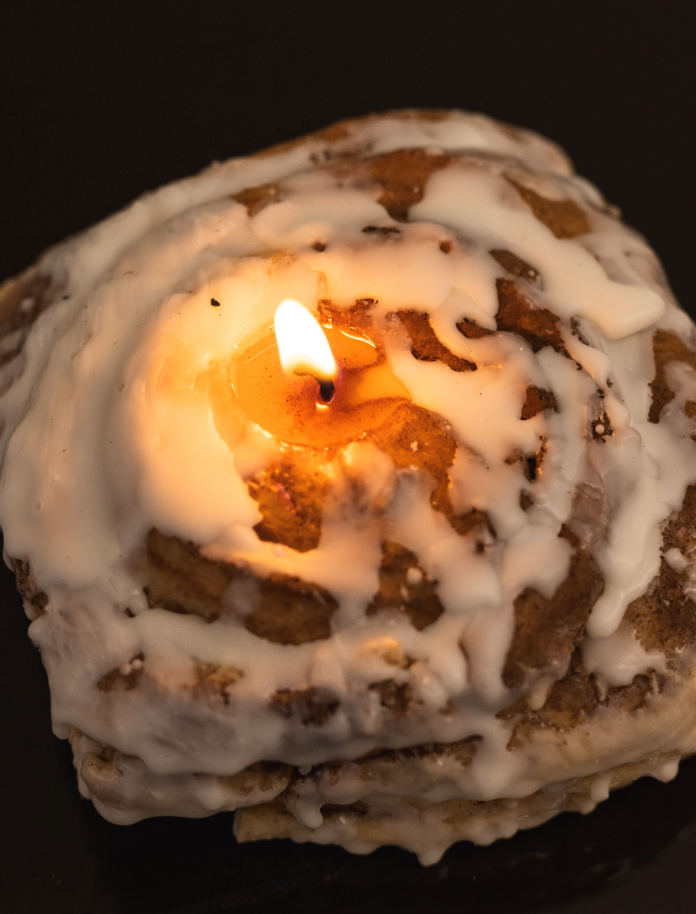 Cinnamon Roll Candle